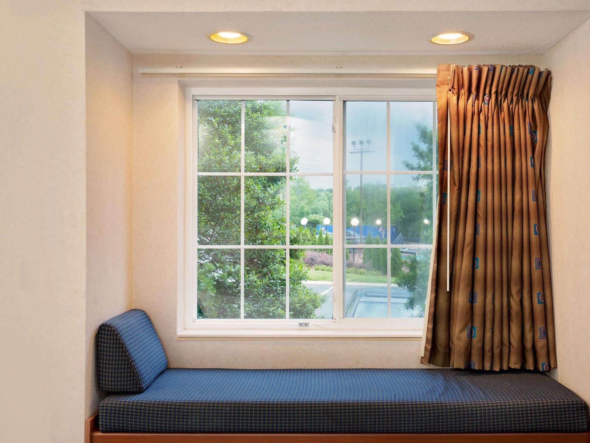 Microtel Inn By Wyndham Winston-Salem Esterno foto