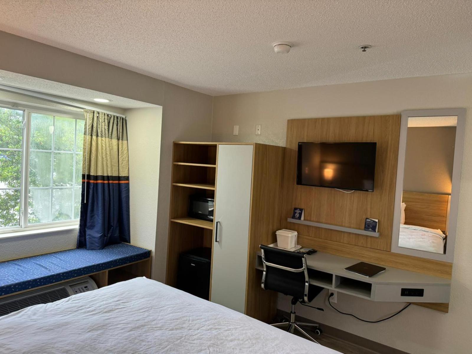 Microtel Inn By Wyndham Winston-Salem Esterno foto